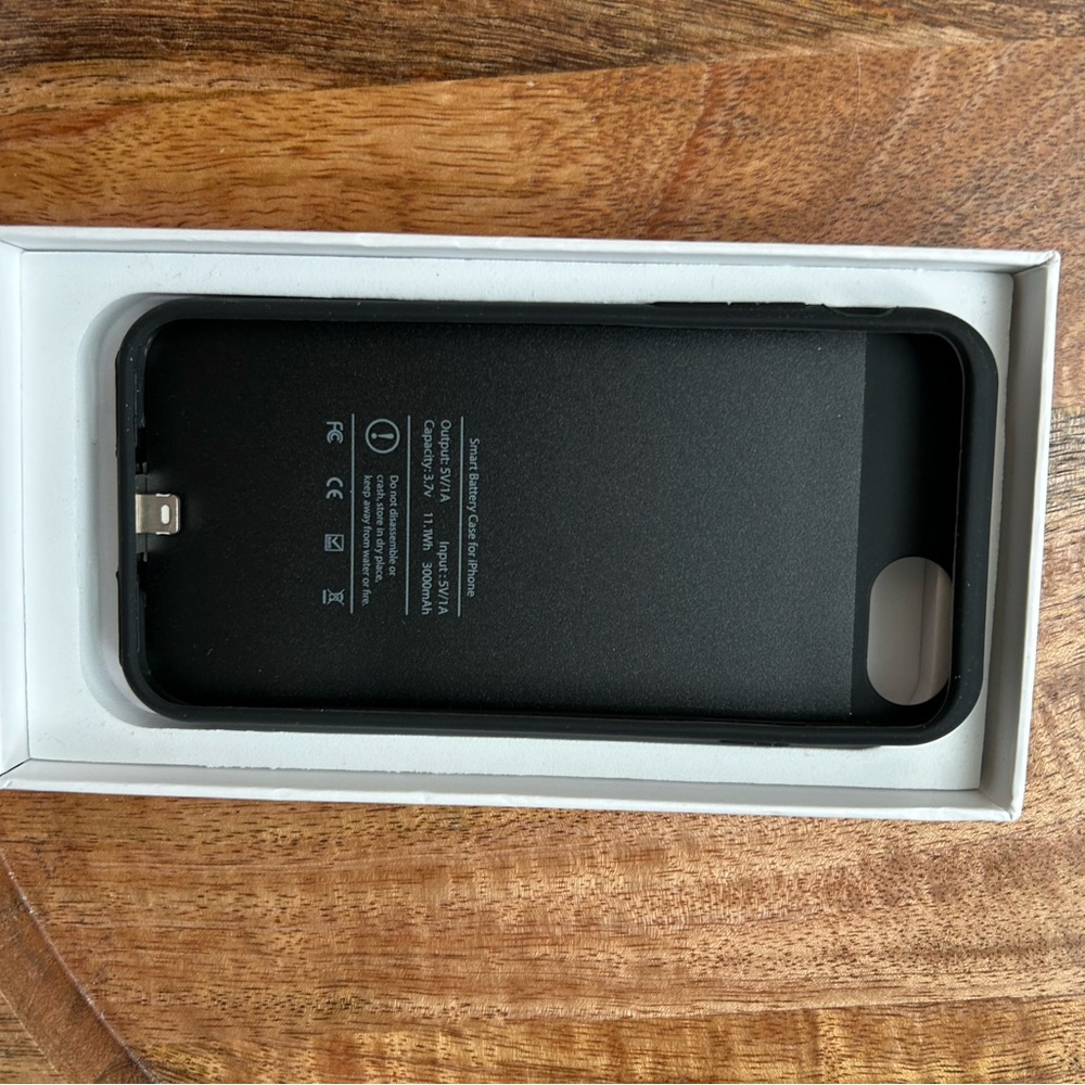 Protective Battery Case for iPhone - Black - Picture 8 of 13